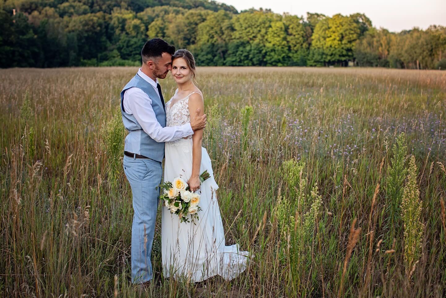 A Love Story Spanning Continents: Capturing Leon and Laura's Unforgettable Wedding