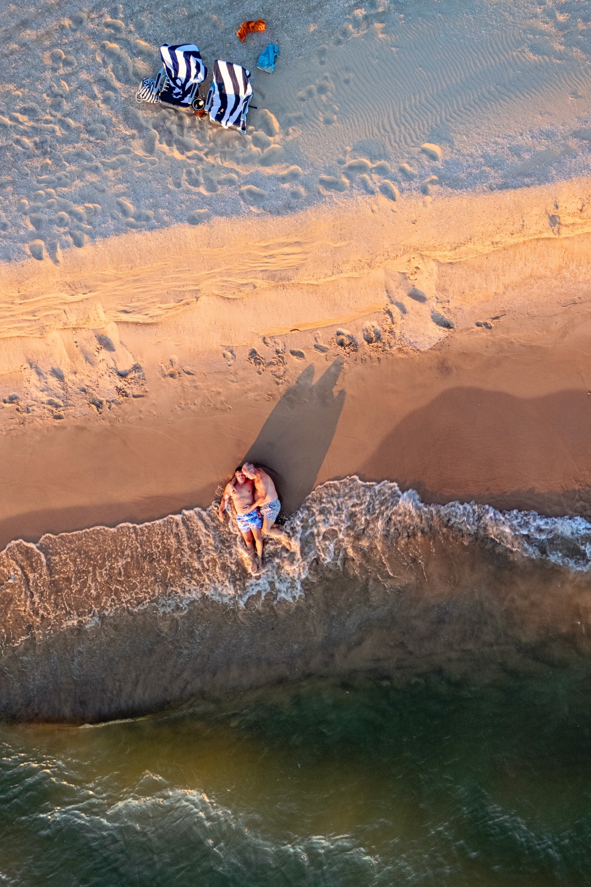 carousel-hero-element image-1